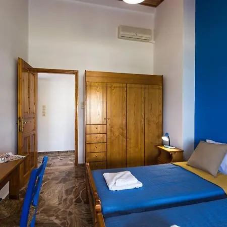 Effie Front With Pool *