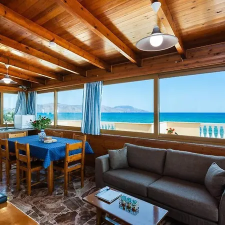 Effie Front With Pool Apartment