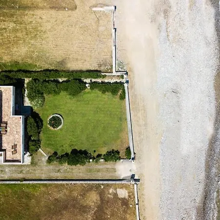 Effie Front With Pool