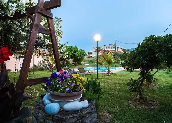 Effie Front With Pool Apartment Chania (Crete)