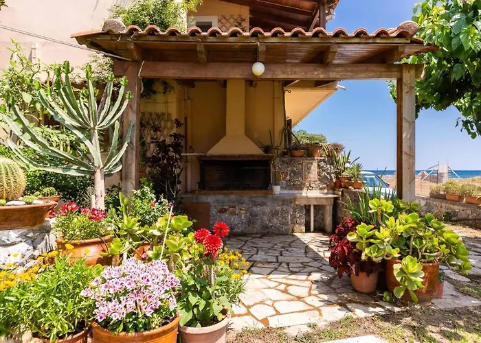 Effie Front With Pool Apartment *