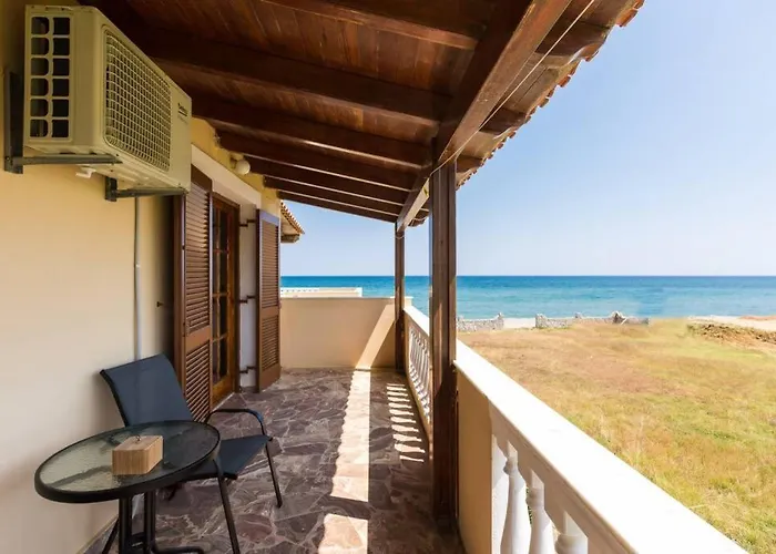 Daire Effie Front With Pool