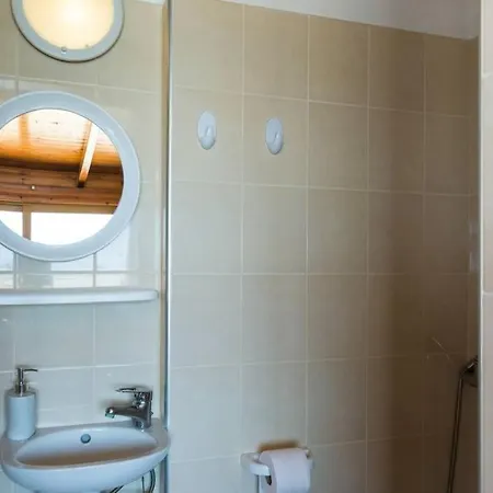 Effie Front With Pool Апартаменти Ханья (Крит)